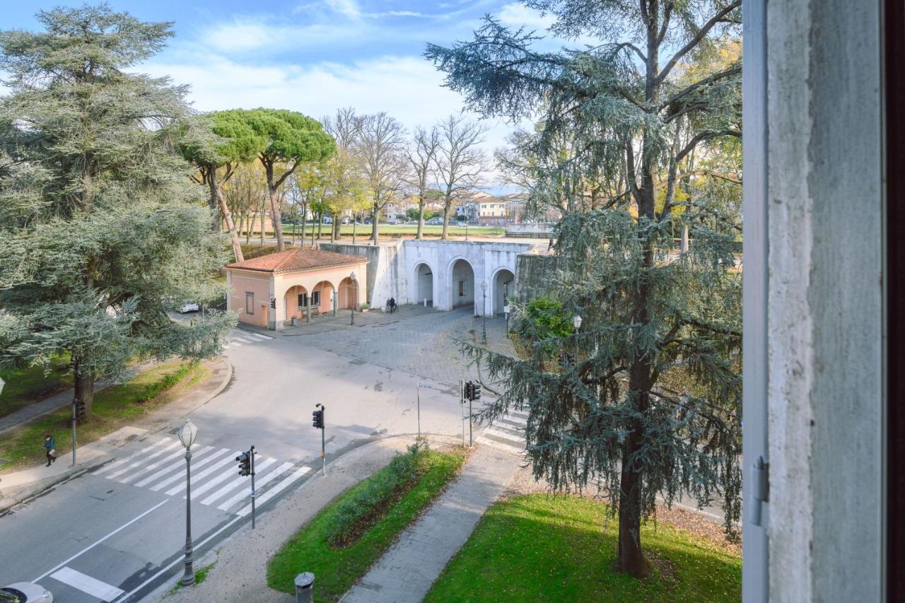 Palazzo Froussard B&B And Living Lucca Exterior photo